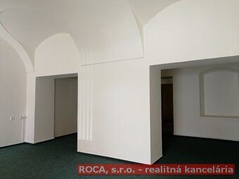 Možnosť prenájmu ako celok 719 m2, prípadne po menších časti