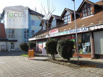 V centre Lučenca - Zlatá ulička oproti Begova veža ponúkam d