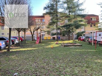 Priamo na Námestí SNP ponúkam na predaj rekonštruovaný 1,5 i