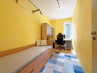 Výhľady do parku, ticho a zeleň pod oknami – ideálne miesto 