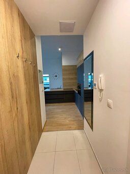 🌇 Moderný 2-izbový byt s veľkorysou terasou (50 m²) – Citypa