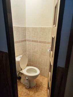 Dáme do prenájmu rodinný dom v obci Kľačany, okr. Hlohovec. 