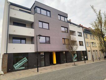 Ponúkame na prenájom priestranný 2-izbový byt /57m2/ s balkó
