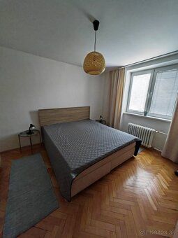 Ponúkam na prenájom pekný, slnečný, tehlový 2-izbový byt bez