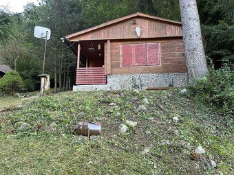 Rekreačná chata v Kálnici s veľkým pozemkom (1200 m²) v krás