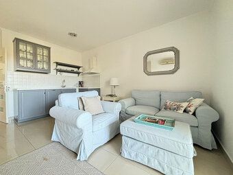 LaHoREAL.eu ponúka na predaj zariadený trojizbový apartmán s