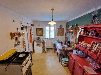Predám stavebný pozemok/chalupu s ovocnou záhradou a so záhr
