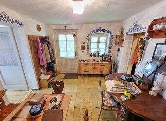 Predám stavebný pozemok/chalupu s ovocnou záhradou a so záhr
