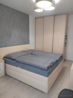 Ponúkam na prenájom 2-izbový,slnečný,klimatizovaný a komplet