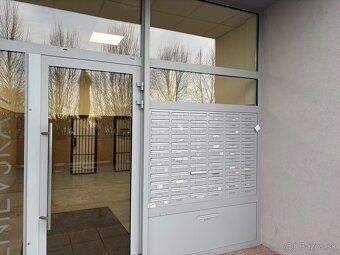 Na predaj cerstvo kompletne prerobena dvojgarzonka na prvom 