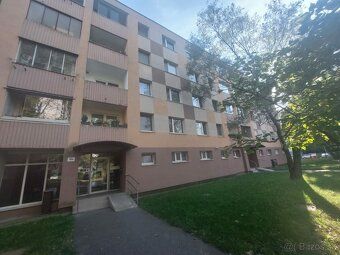 Od júna na prenájom nepriechodná izba v 4-i. byte (3 samosta