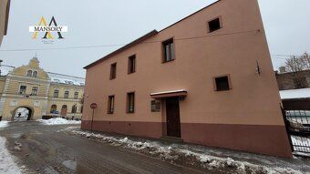 Na prenájom kancelárske priestory na 1. poschodí v centre me
