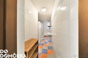 Spoločnosť DO DOMČEKA vám ponúka na predaj budovu, ktorá zah