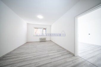 - TOP Lokalita ( bezpproblemove parkovanie, detske ihrisko, 