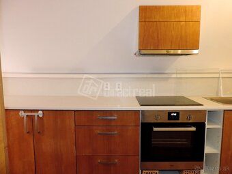 Na prenájom zariadený kompletne rekonštruovaný 3-izb. byt 11