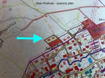Na predaj priestranný rovinatý pozemok s výmerou 1538 m² pri