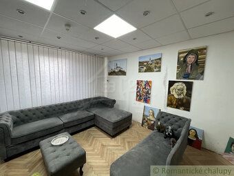 Na predaj ponúkame rodinný dom nachádzajúci sa na polosamote