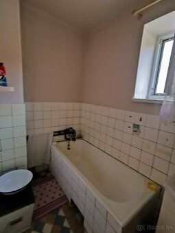 V exkluzívnom zastúpení predávajúcich ponúkam na predaj rodi