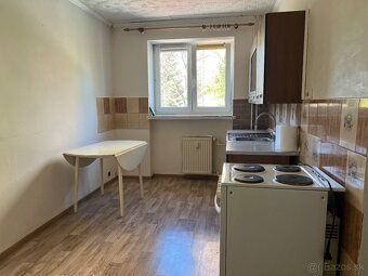 Predám 2-izbový byt na ul. 29.augusta na 2. poschodí bez výť