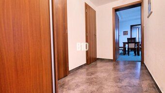 B10 vám ponúka na predaj 3 izbový byt, ktorý disponuje dvomi
