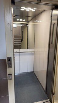 Ponúkame na predaj štýlový 3-izbový byt s balkónom po novej 