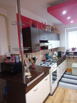 Dáme do prenájmu 2.5izbovy byt v centre mesta na ulici Parti