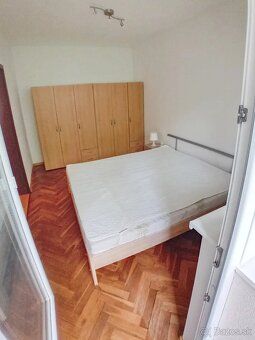 Ponúkame na prenájom 2-izbový byt na 2.poschodí v štvorposch