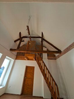 Ponúkame na predaj zrekonštruovaný rodinný dom nachádzajúci 