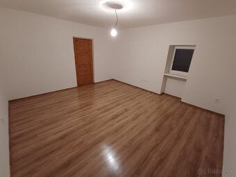 Ponúkame na predaj zrekonštruovaný rodinný dom nachádzajúci 