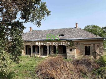 RealityKolesár predáva neskorobarokovú zemiansku kúriu z kon