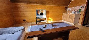 Predám chatku bez pozemku o rozmere 7×4m.Chata je zateplena,