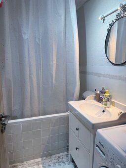 Modern fully furnished 1,5 bedroom apartment (40 m²) availab