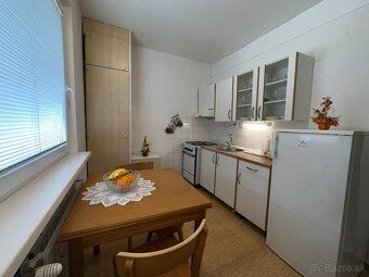 Ponúkame na prenájom 2-izbový byt s balkónom na sídlisku Záp