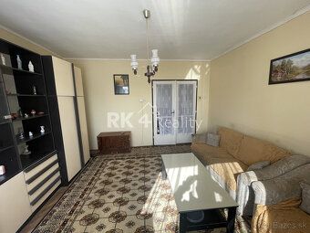 Na predaj na kopčeku vo Veľkých Kostoľanoch rodinný dom, kto