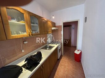 RK4 ponúka na predaj 3 izbový byt v centre mesta Sereď. Byt 