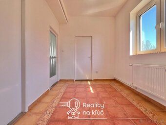 Reality na kľúč vám ponúka na prenájom veľký 3-izbový byt na