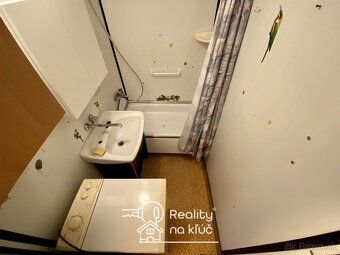 Reality na kľúč vám ponúka na prenájom veľkú garsónku na Vaj