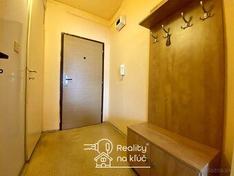 Reality na kľúč vám ponúka na prenájom veľkú garsónku na Vaj