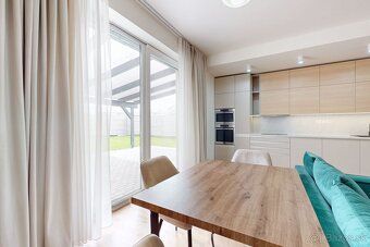 Fakty o dome: Úžitková plocha: 67.33m2 Pozemok: 381.00m2 Zas
