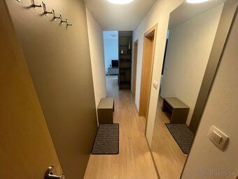 Ponúkame na prenájom veľmi pekný, zariadený 1,5 izbový byt v