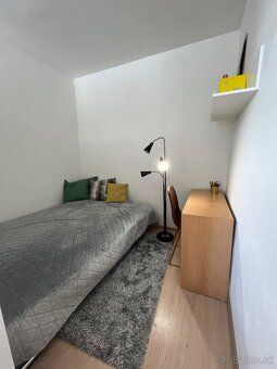 Ponúkam na prenájom váčší 1 izbový byt o výmere 40 m2 na uli