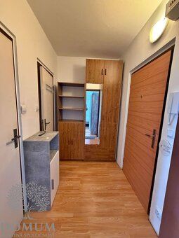 Na prenájom zrekonštruovaný a zariadený 1i byt s klimatizáci