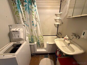 4-izbový byt 84 m², loggia, Handlová – Okružná
Realitná kanc