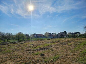 Ponúkane na predaj nízkoenergetické bungalovy v projekte Veľ