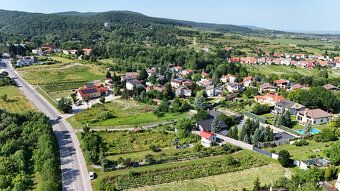 Typ: Chata Ulica: 1093 Mestská časť: Harmónia Obec: Modra
NA