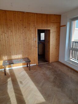 Ponúkam na prenajom 2 izbový byt s balkónom v širšom centre 