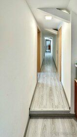 Predám 6 izbový byt (140 m2), 3-bytovke so samostatným vchod