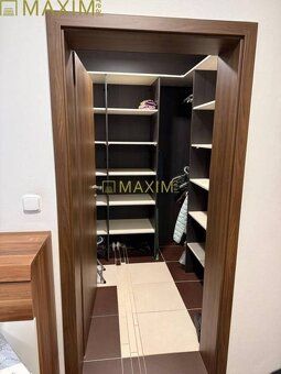 Ponúkame na predaj moderný a priestranný 3-izbový byt nachád