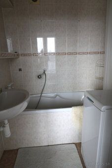Ponúkame Vám na prenájom 2 izbový byt Žilina, Bajzova Plocha