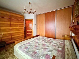 Priestranný 3-podlažný rodinný dom – 270 m² obytnej plochy n